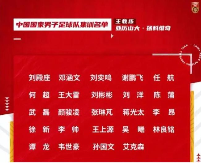 同时剧组还根据原型图纸制造12架1：1仿真战机，飞机的航空仪表盘、机轮、螺旋桨等配件均采用真实原装飞机配件，部分飞机搭载300马力左右发动机，能在跑道以每小时40-50公里的速度滑行